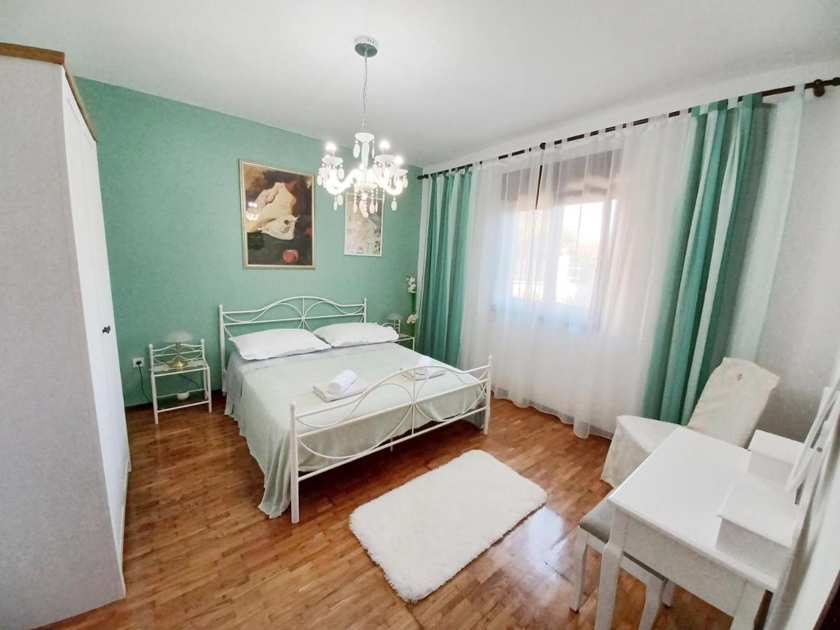 Apartment Lorenzo Трогир Экстерьер фото