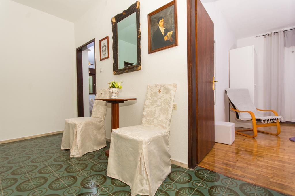 Apartment Lorenzo Трогир Экстерьер фото
