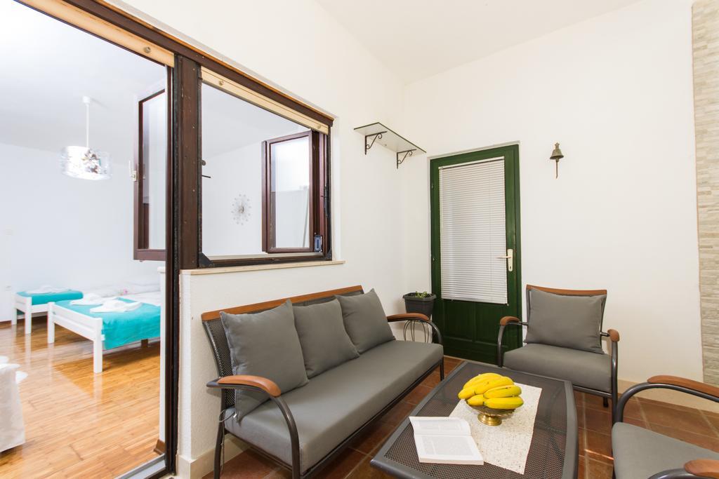 Apartment Lorenzo Трогир Экстерьер фото